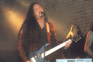 Evergrey live